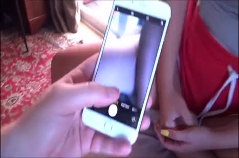 Грудастую Violet Myers мужик трахает крупным планом