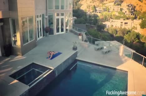 Николь Энистон нафантазировала себе секс с охранником