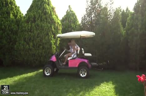 Вероника Леал словила оргазм от большого члена в жопе