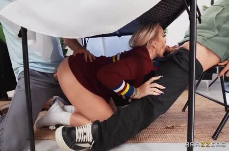 Фитоняшка Kendra Sunderland долбится с двумя самцами