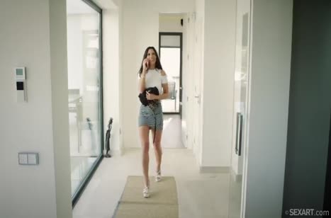 Гламурная мамка Alexa Tomas сама вешается на гостя